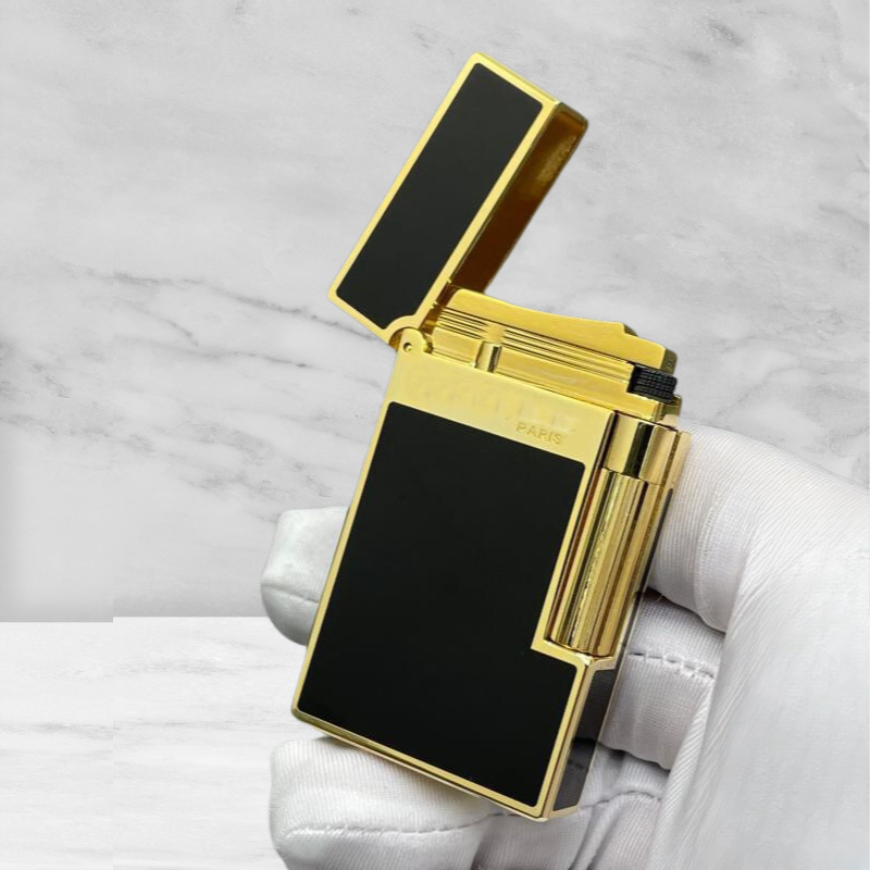 Black & Gold Lacquer Lighter