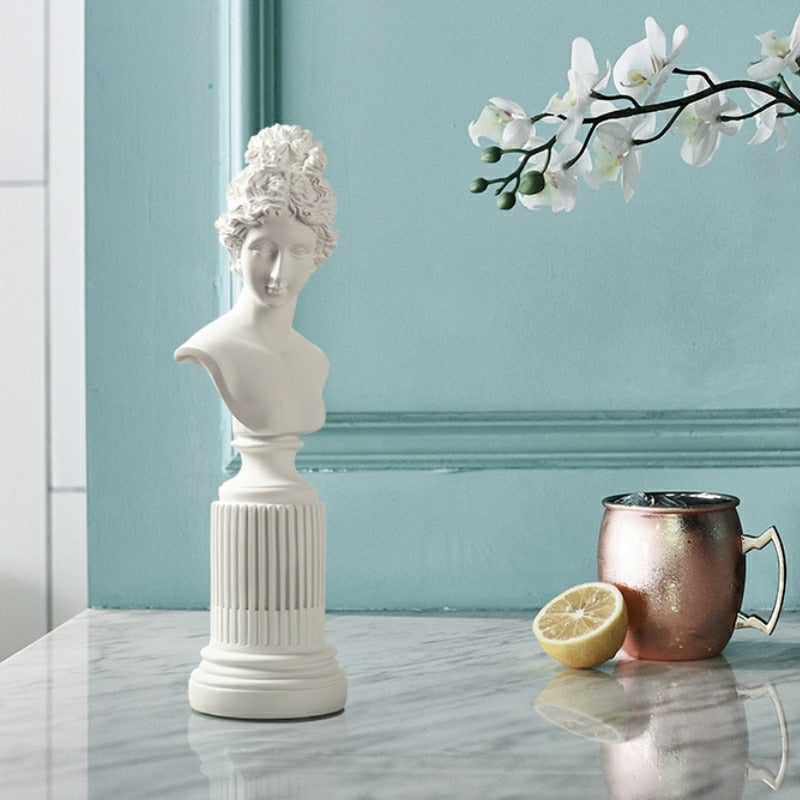 Aphrodite Pedestal Sculpture - Chalk White